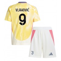 Maglia Calcio Juventus Dusan Vlahovic #9 Seconda Divisa Bambino 2024-25 Manica Corta (+ pantaloncini)